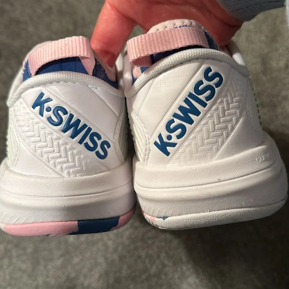 K-Swiss NWOT Hypercourt Supreme tennis shoe  (96615-969-M) size 6 pink And white - Picture 9 of 10